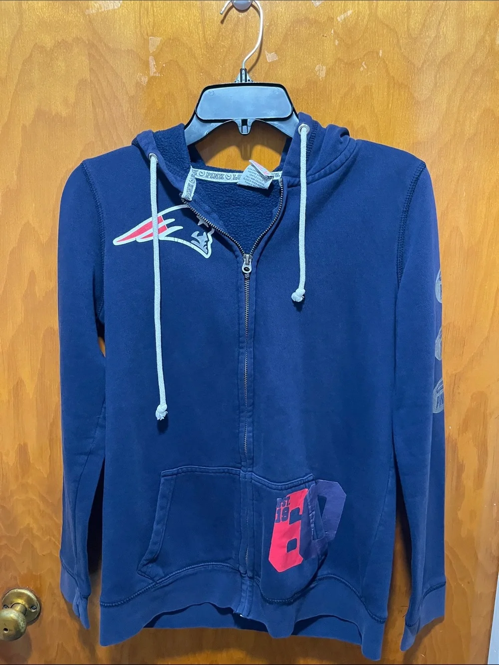 PINK Victoria's Secret New England Patriots Zip-Up Hoodie - Picture 1 of 8